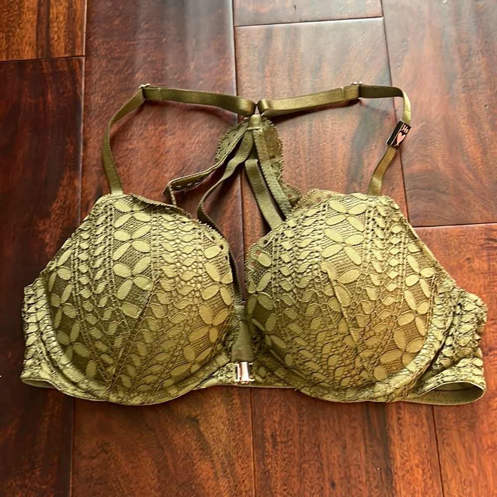 $60 NEW Victoria’s Secret Dream Angels push up bra padded 34B New with tag